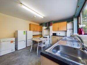 kitchen - click for photo gallery